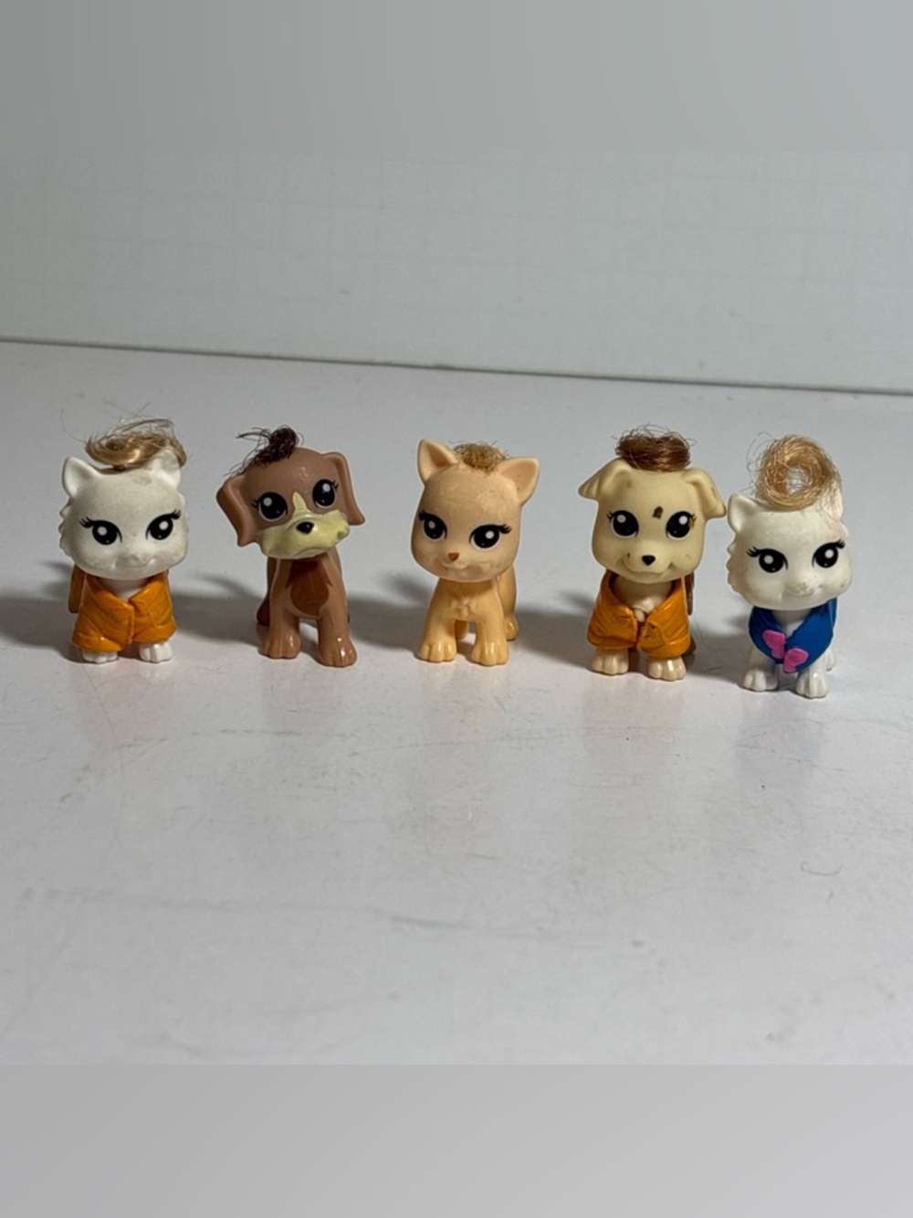 Lot of 5 Polly Pocket Dogs and Cats with Rooted Hair Tufts, Some With Outfits